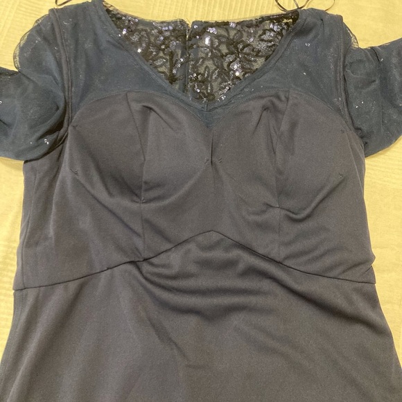 Alex Evenings Navy Blue Sequin Embellished Gown | V-Neck | Empire Waist - Picture 14 of 15